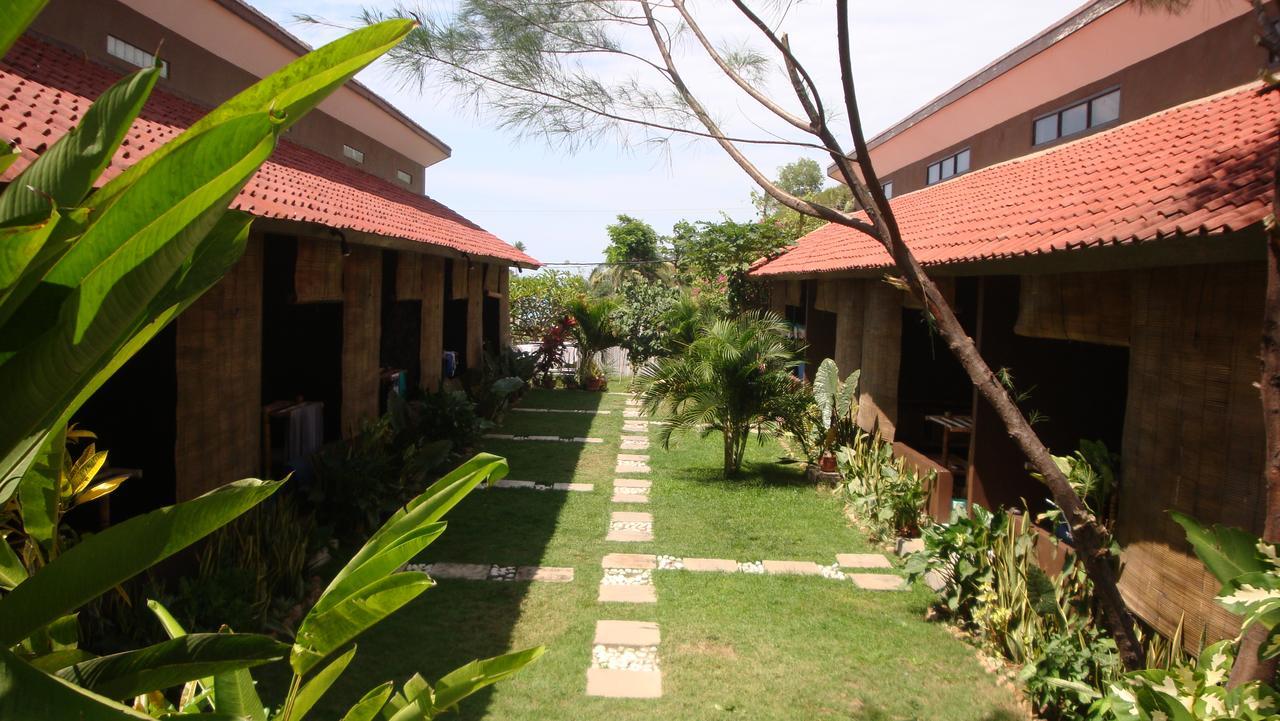 休闲住宿加早餐旅馆 Kuta  外观 照片
